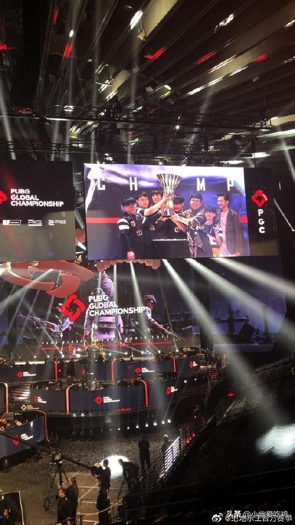 在小组赛首 在小组赛首