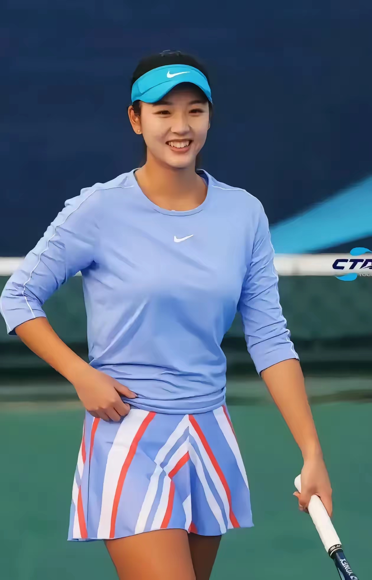 中场 中场